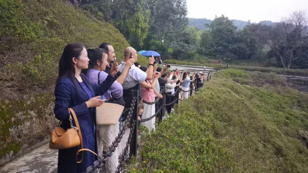 11c0b486e3e66d5918dd701402f3d1b9.jpg 11c0b486e3e66d5918dd701402f3d1b9.jpg